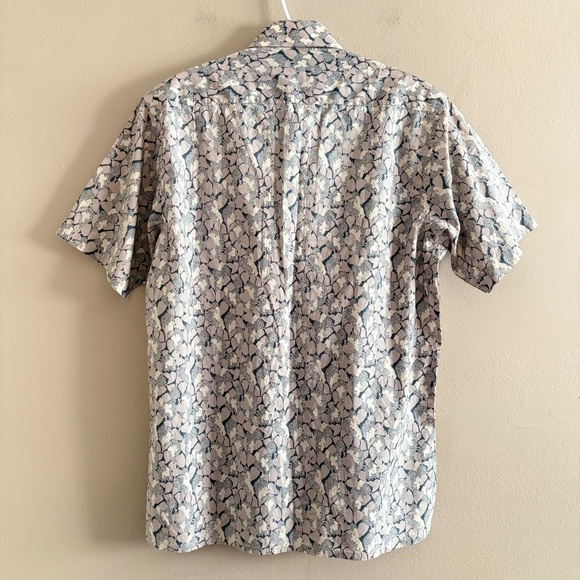 John Langford 100% Cotton Gray Abstract Short Sleeve Button Down - Picture 10 of 13